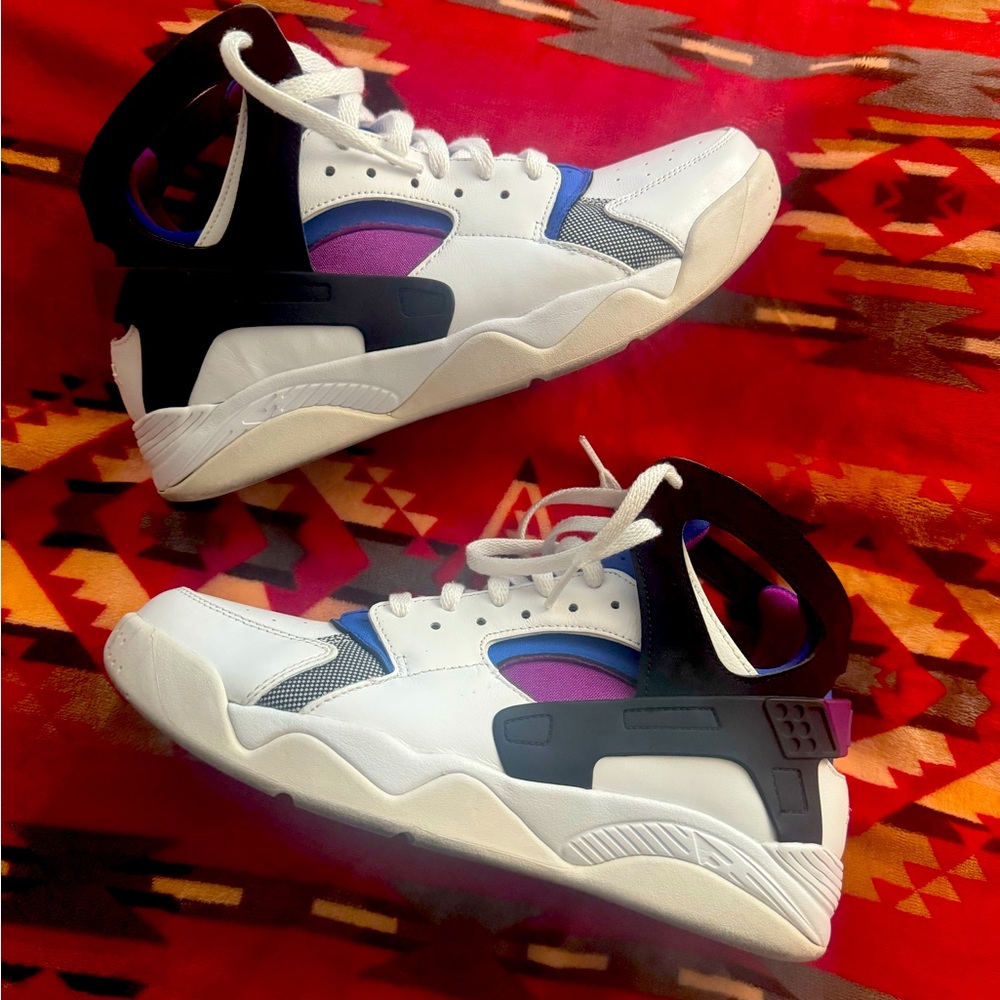 NIKE AIR HUARACHE QUICK STRIKE 92 retro